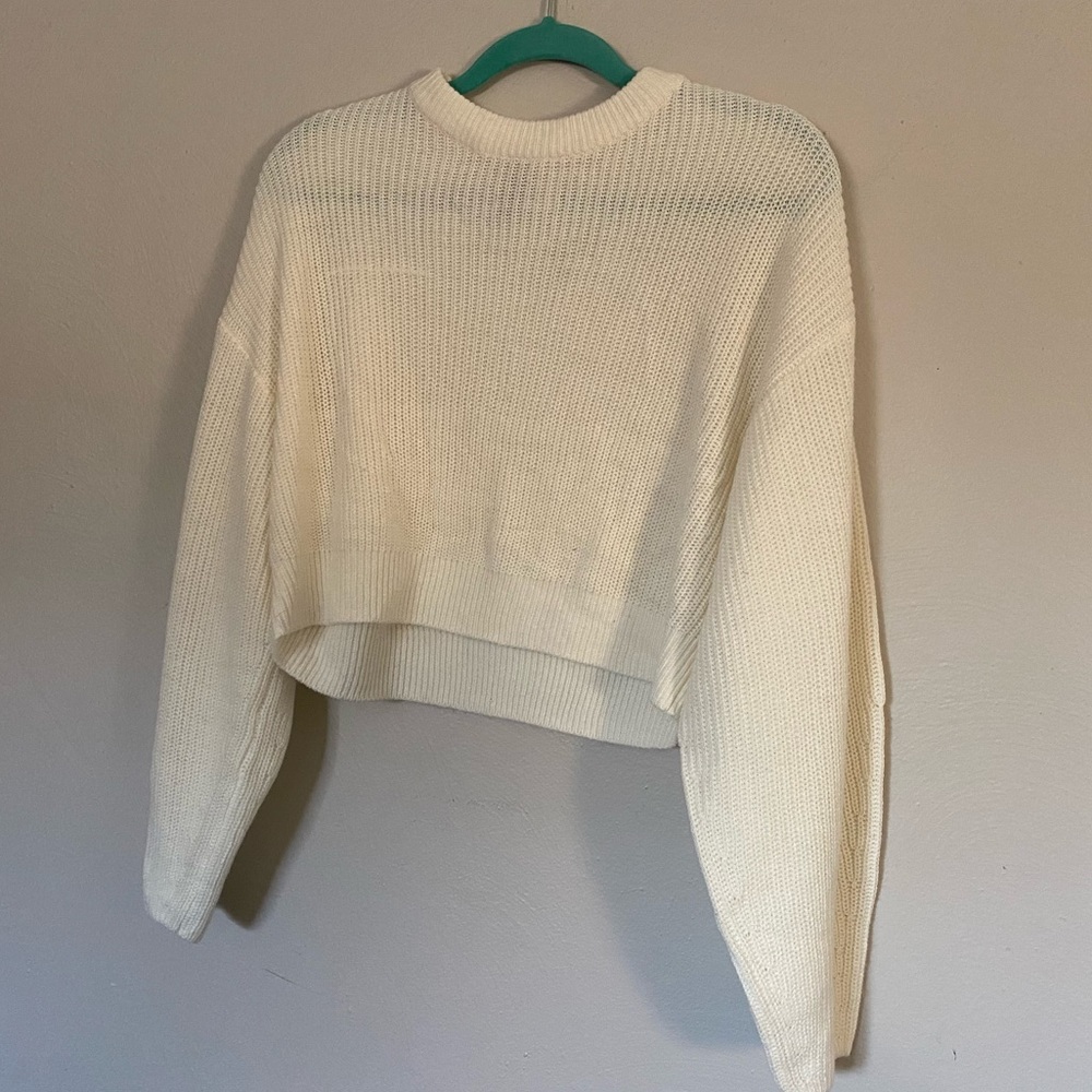 NWOT Cropped Cream Sweater